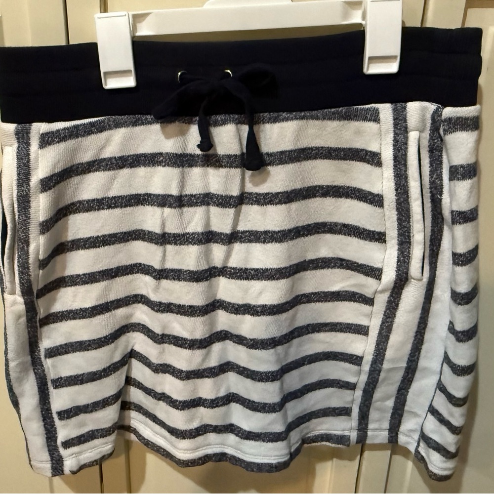 Jones New York Navy and White Tennis/Golf Skirt